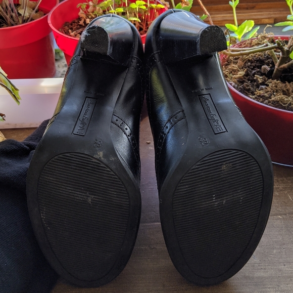 American Eagle Oxford Style Heels - Picture 3 of 3